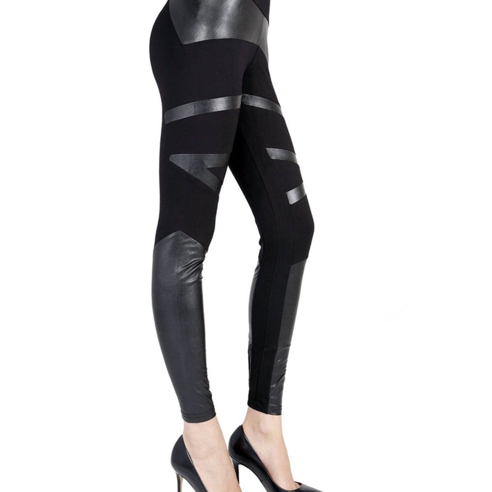 Memoi SEXY MOTO PLEATHER ACCENT SHAPING LEGGINGS S/M